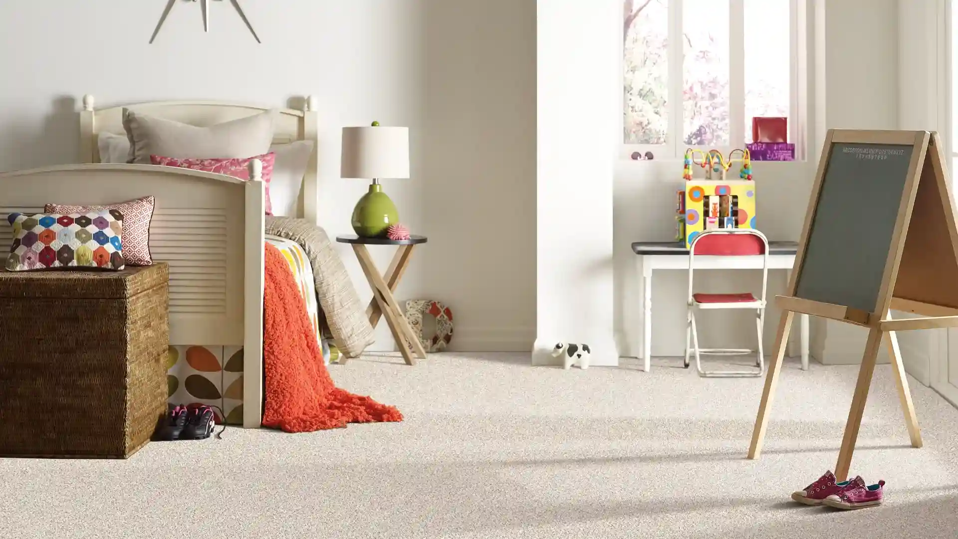 beige_carpet_in_childrens_room